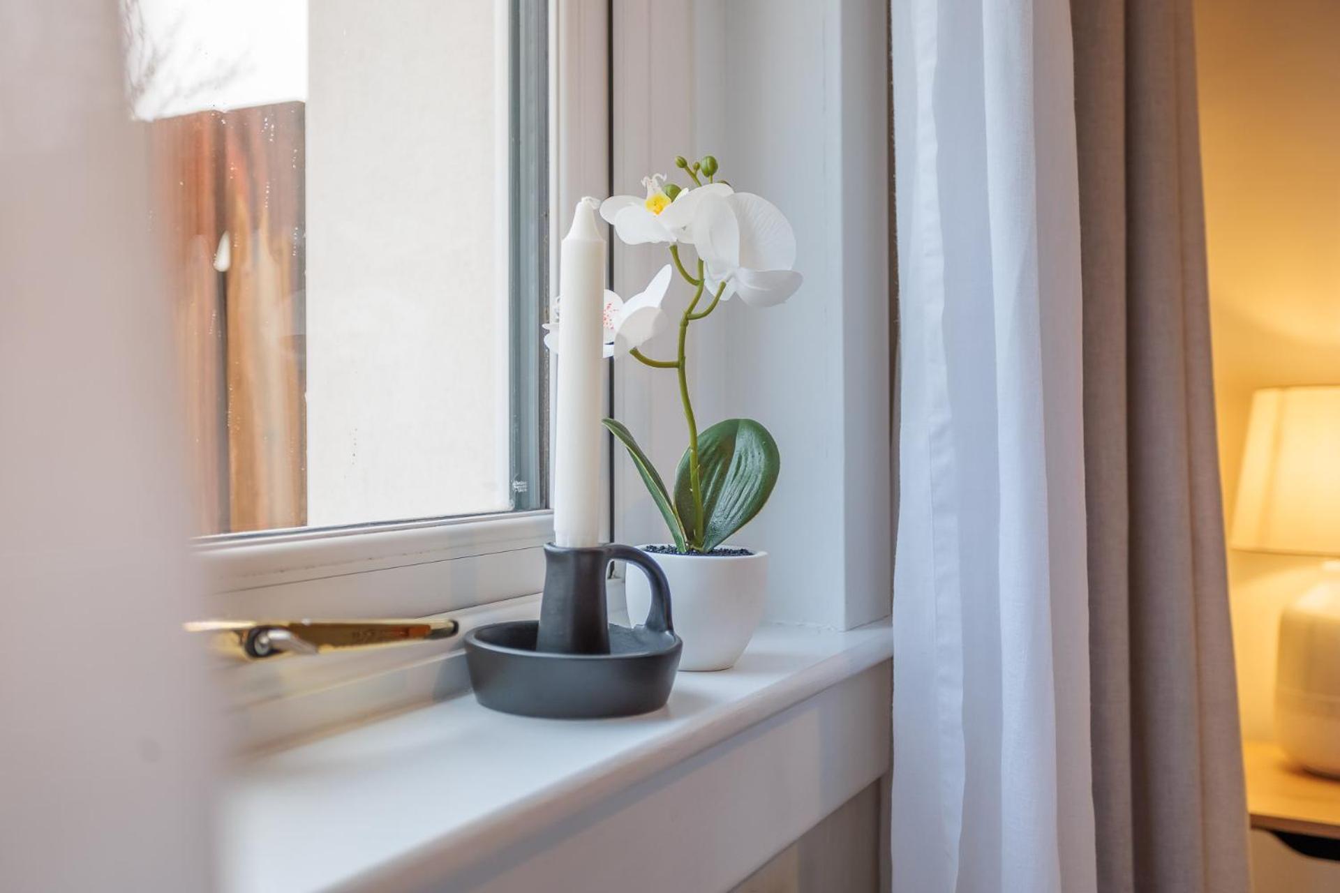 Apartment Stylish Two Bedroom With Private Parking Perth